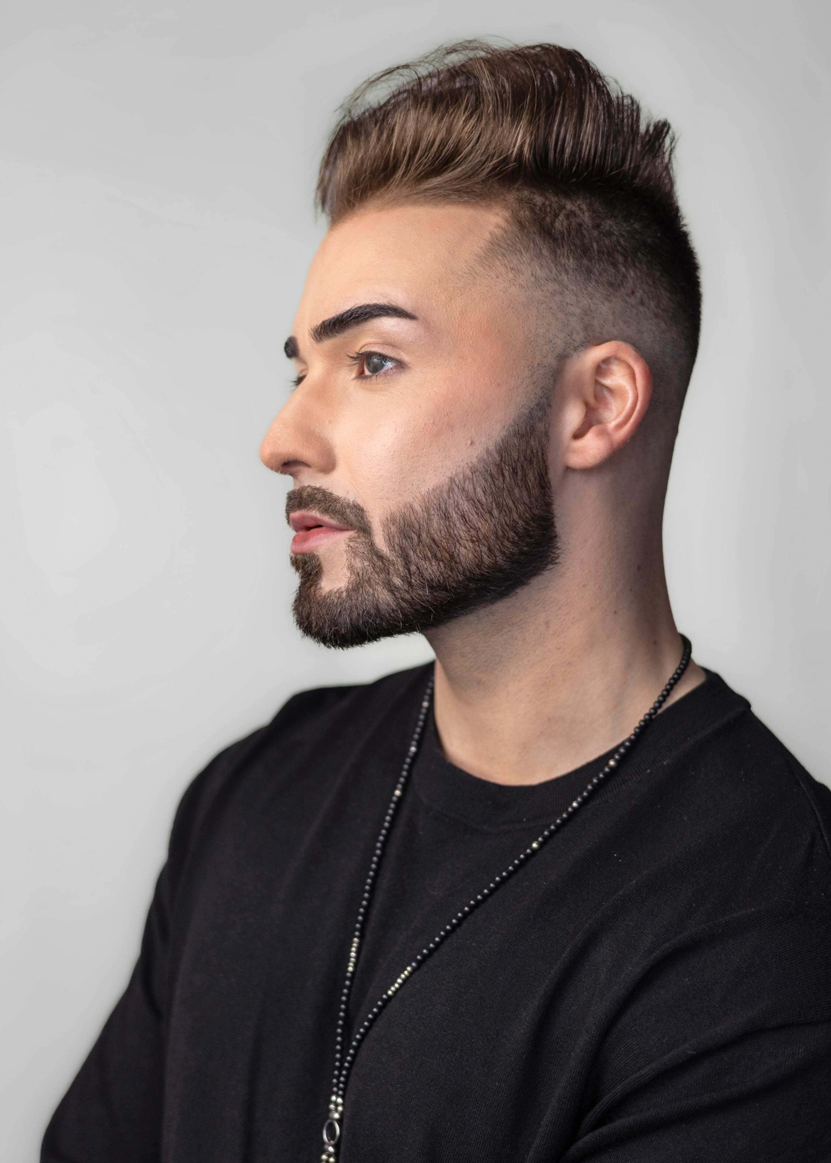 Alex Hazan mannequin commercial bilingue Montréal